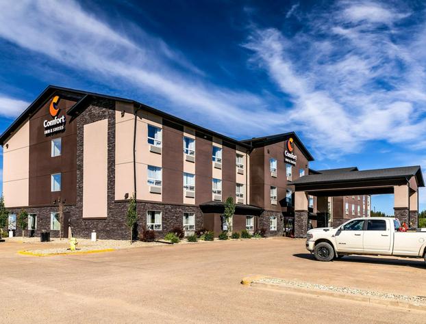 Comfort Inn & Suites hotel detail image 1