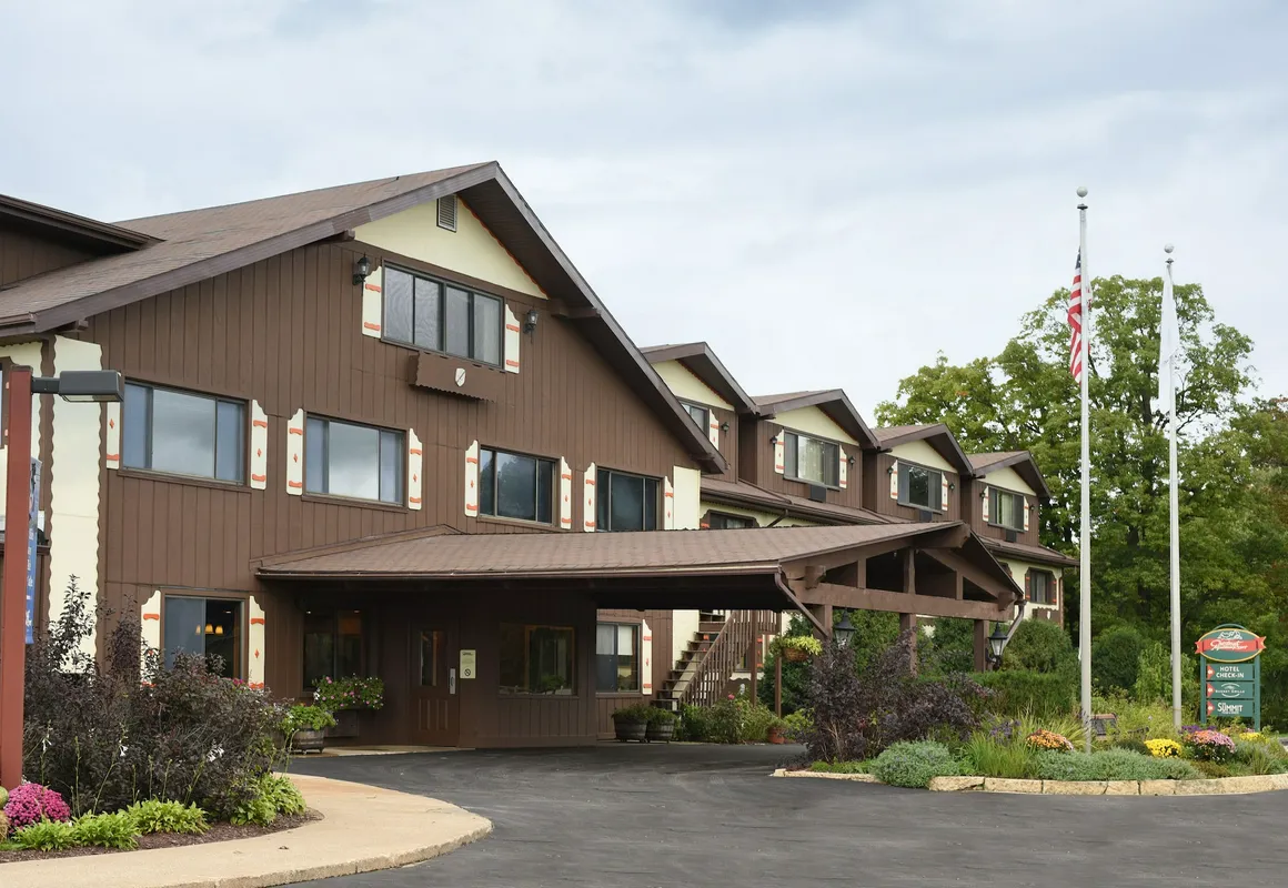Chestnut Mountain Resort hotel hero