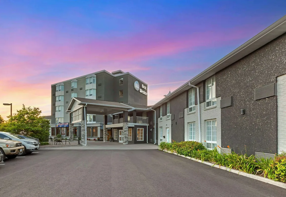 Best Western Milton hotel hero