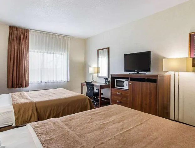 Econo Lodge Luverne I-90 hotel detail image 3