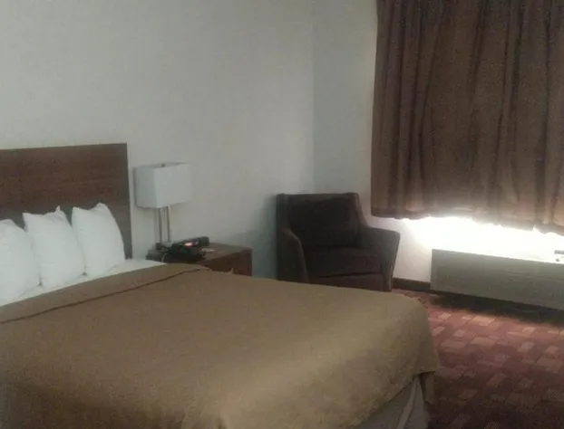 Econo Lodge Luverne I-90 hotel detail image 2