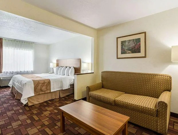 Econo Lodge Luverne I-90 hotel detail image 3