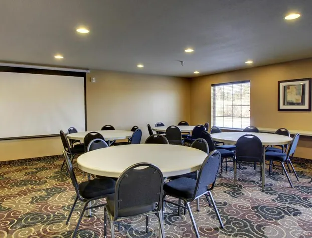 Cobblestone Inn & Suites - Hartington hotel detail image 3