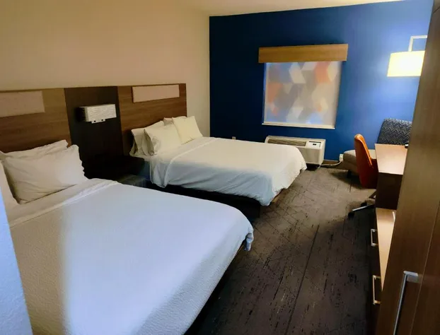 Holiday Inn Express Kenedy by IHG hotel detail image 4