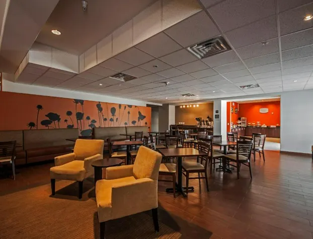 Sleep Inn & Suites Hennessey hotel detail image 3