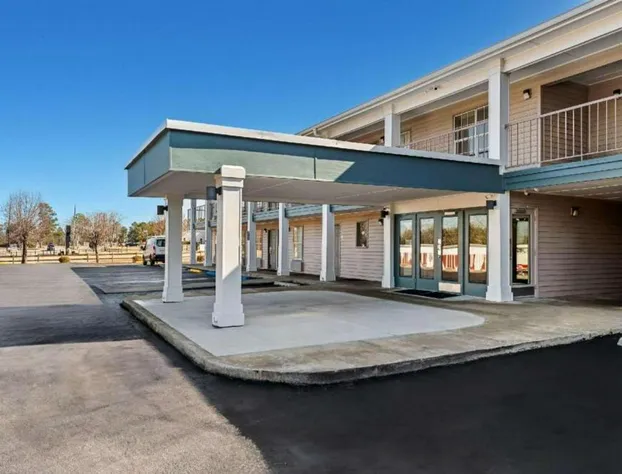 Quality Inn Eastman hotel detail image 3