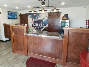West Plains Motel hotel hero