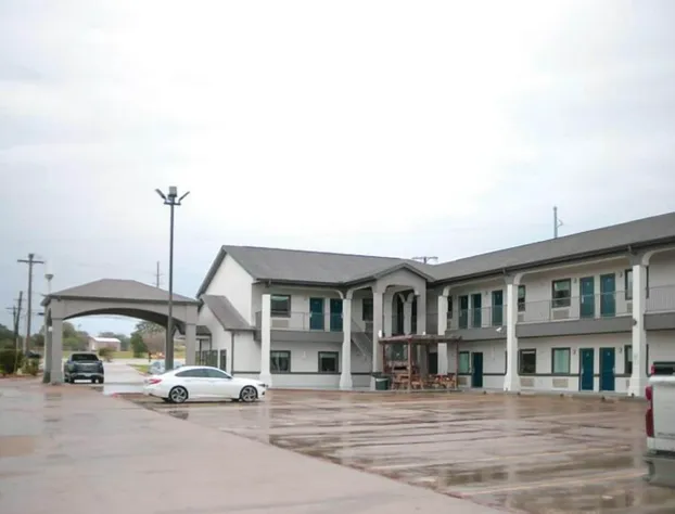 Days Inn & Suites by Wyndham Gonzales TX hotel detail image 1