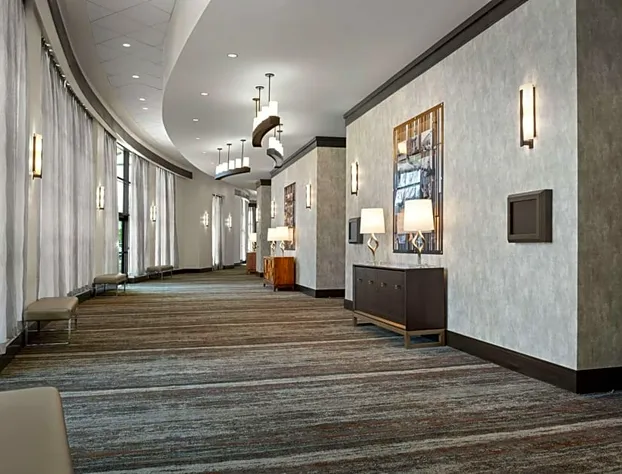 Embassy Suites Springfield hotel detail image 4