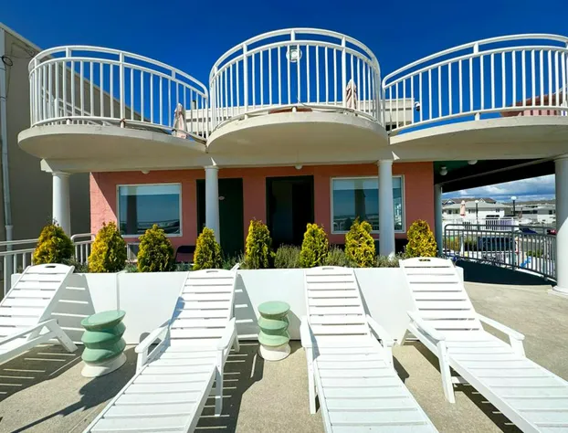 Coliseum Ocean Resort hotel detail image 4