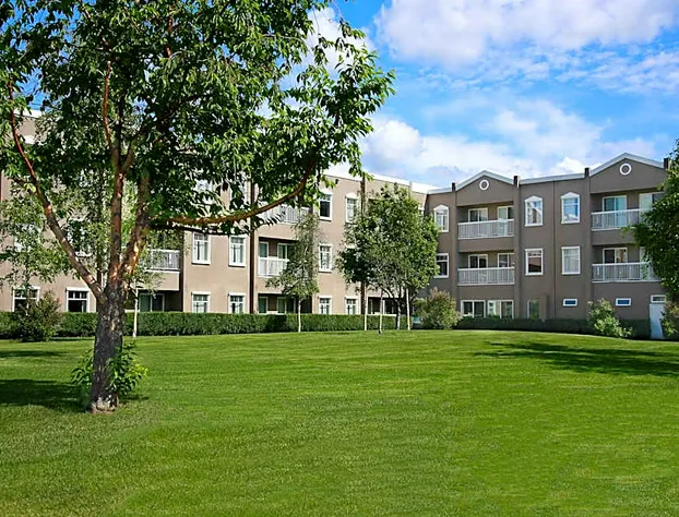 Bear Lodge hotel detail image 2