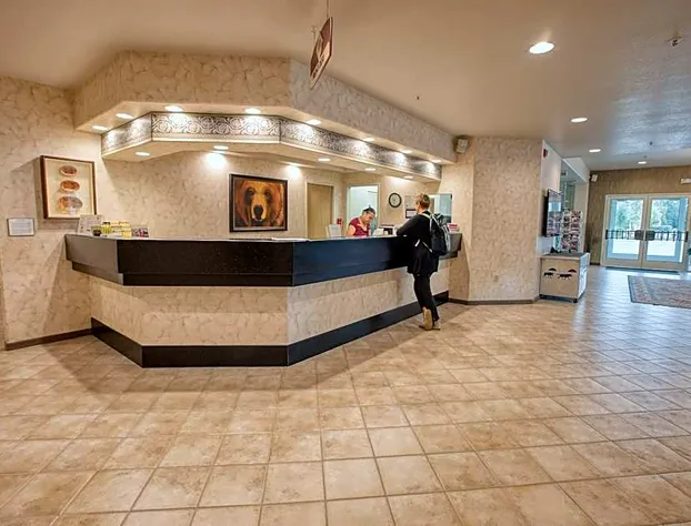 Bear Lodge hotel detail image 3