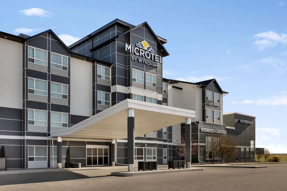 Microtel Inn & Suites by Wyndham Weyburn hotel hero