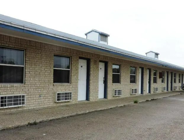 Riata Inn Crystal City hotel detail image 1