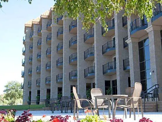 DoubleTree by Hilton Bemidji hotel detail image 2