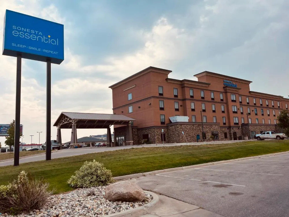 Sonesta Essential Minot hotel hero