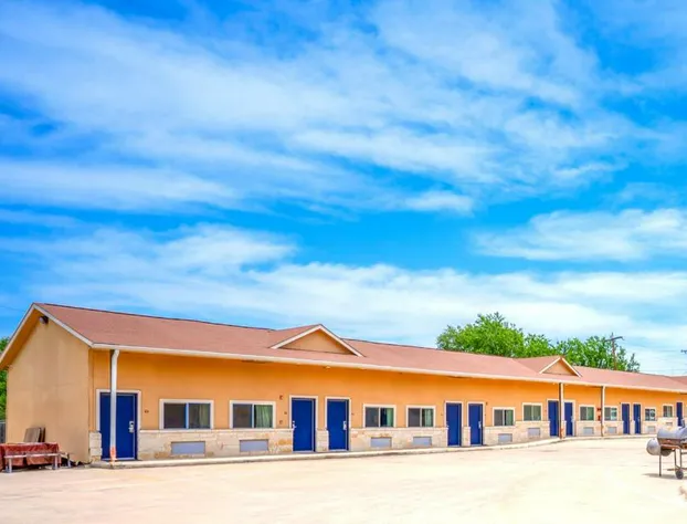 Atria Extended Stays By OYO Jourdanton hotel detail image 1