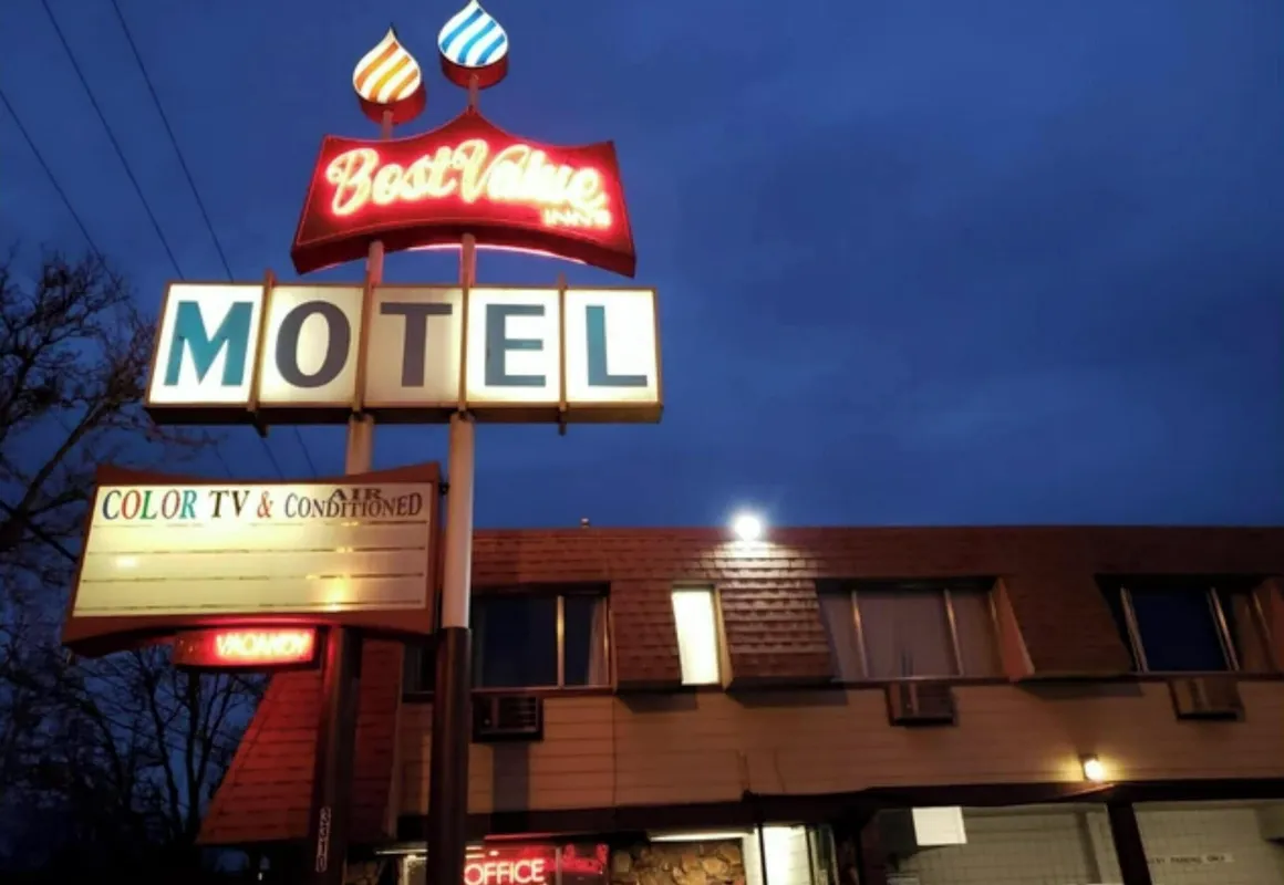 Best Value Inn by OYO Portland OR South East hotel hero