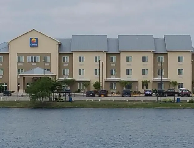 Comfort Inn & Suites Lakeside hotel detail image 3