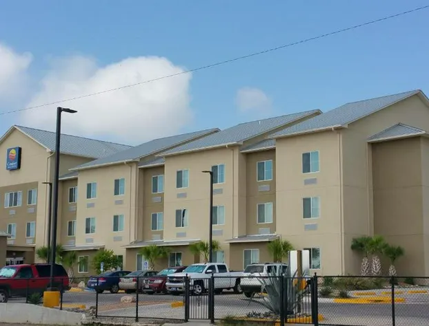 Comfort Inn & Suites Lakeside hotel detail image 1