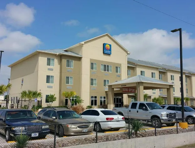 Comfort Inn & Suites Lakeside hotel detail image 4