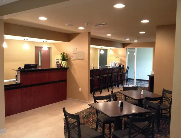 Cobblestone Hotel & Suites - Newton hotel detail image 2