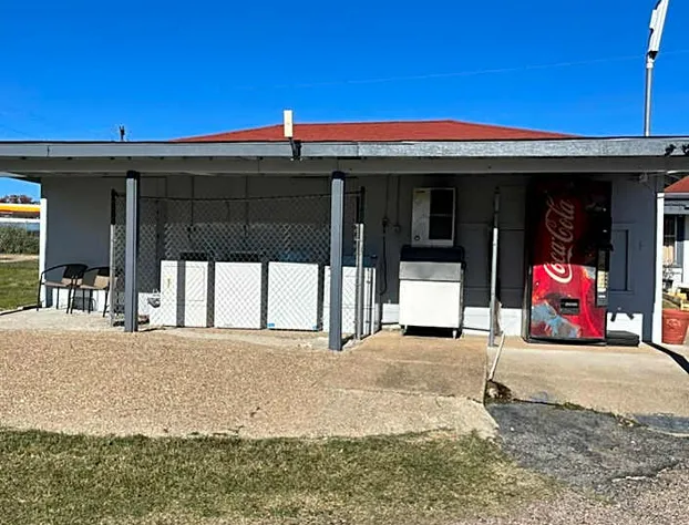 Budget Inn Buffalo hotel detail image 4