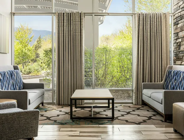 Holiday Inn Express & Suites Colorado Springs Central by IHG hotel detail image 4