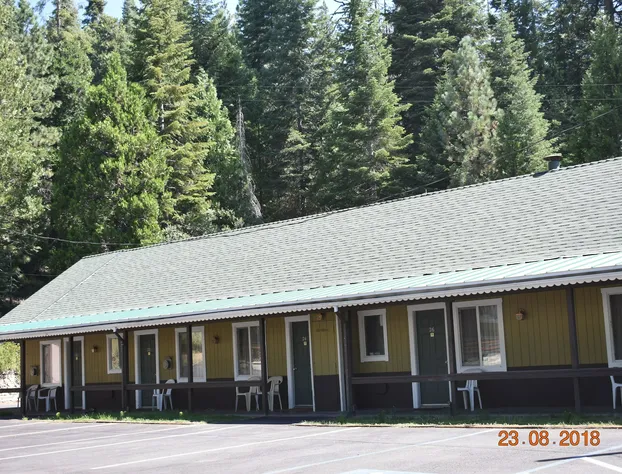 White Chief Mountain Lodge hotel detail image 1