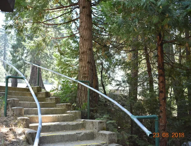 White Chief Mountain Lodge hotel detail image 3