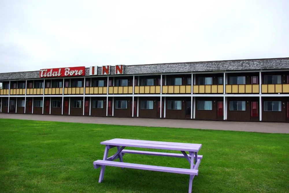 Tidal Bore Inn hotel hero