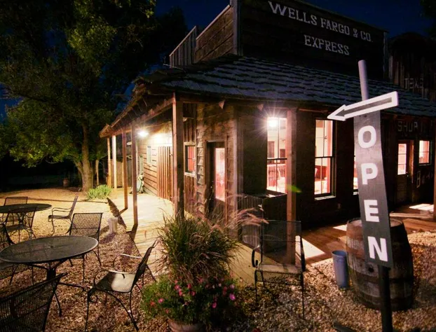 Cedar Creek hotel detail image 1