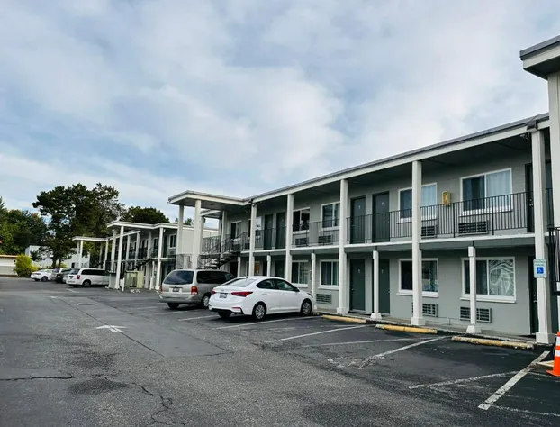 Northwoods Motel hotel detail image 4