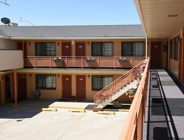 Esquire Inn hotel detail image 3