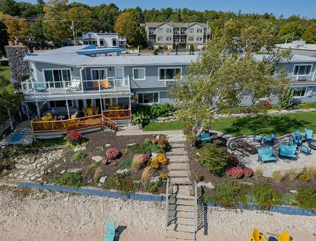 Beachfront Inn hotel detail image 1
