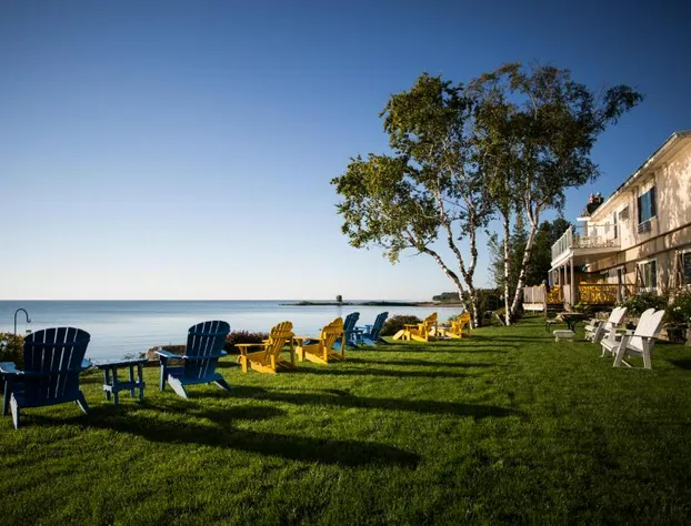 Beachfront Inn hotel detail image 2