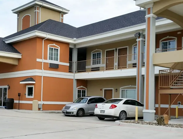 Studio 6 Beeville, TX hotel detail image 3