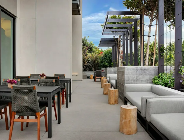 SpringHill Suites by Marriott Oceanside Beach hotel detail image 2