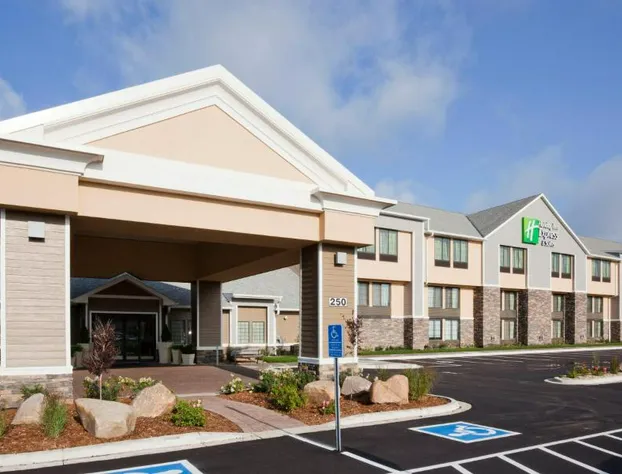 Holiday Inn Express & Suites Willmar by IHG hotel detail image 3