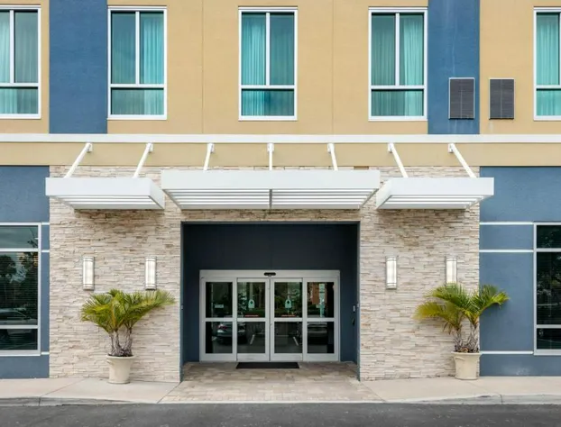 Staybridge Suites St. Petersburg Downtown by IHG hotel detail image 3