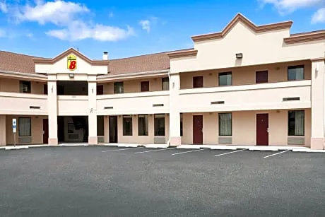 Super 8 by Wyndham Rahway/Newark hotel hero