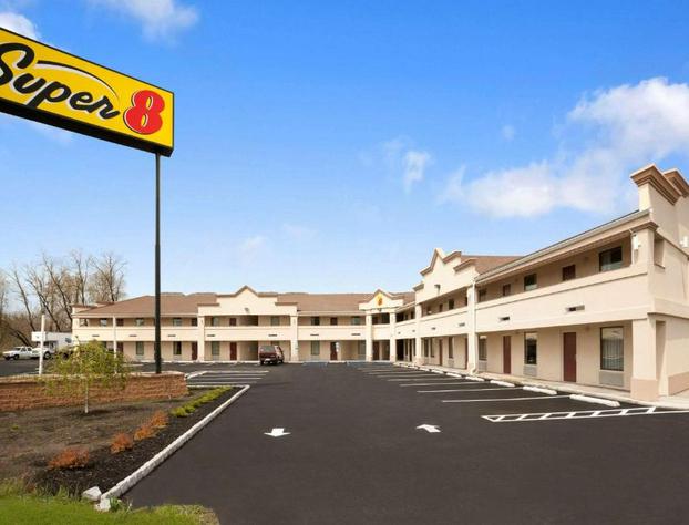 Super 8 by Wyndham Rahway/Newark hotel detail image 3