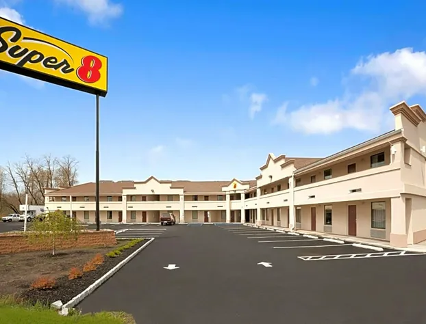 Super 8 by Wyndham Rahway/Newark hotel detail image 3