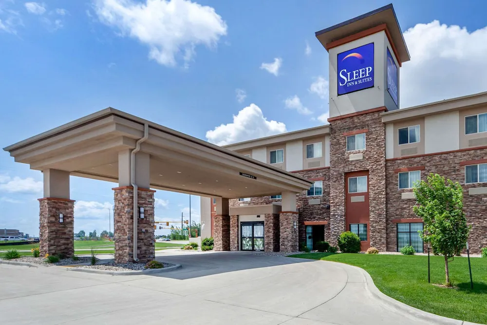 Sleep Inn & Suites Devils Lake hotel hero