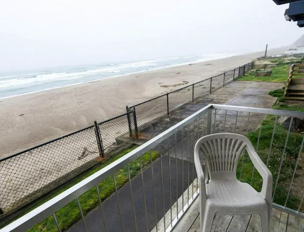 The Sandcastle Beachfront Hotel hotel detail image 2
