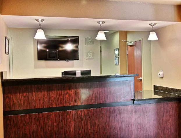 AmeriVu Inn and Suites hotel detail image 3