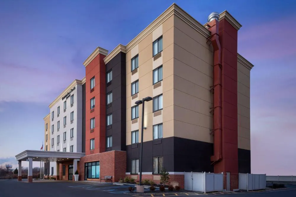 Fairfield Inn & Suites by Marriott New York Staten Island hotel hero