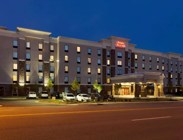 Hampton Inn & Suites Roanoke Airport hotel detail image 2