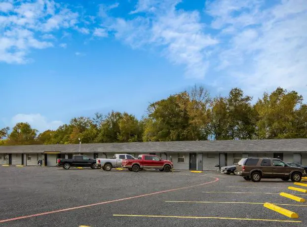 Rodeway Inn Palestine hotel detail image 2