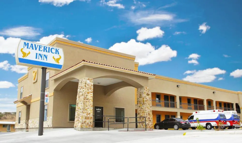 Maverick Inn hotel hero